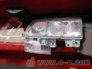 汽車工業(yè)的精密基石 大燈、內(nèi)外飾件、配件與橡膠制品模具